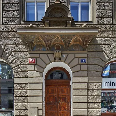 Deluxe Apartment In Lesser Town